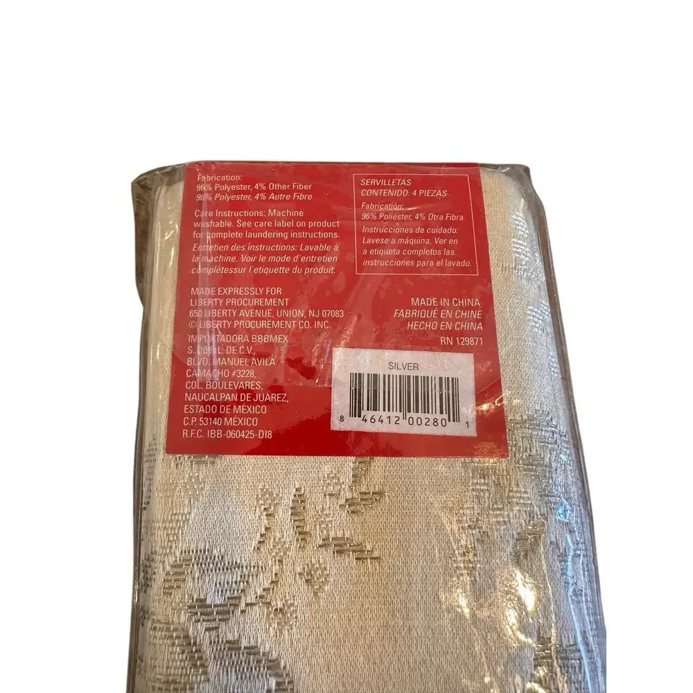 Bed Bath & Beyond Winter Shine Winter Wonderland Napkins 4 Silver Poinsettia